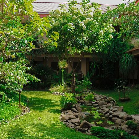 Hotel Indra Toraja Rantepao Exteriör bild