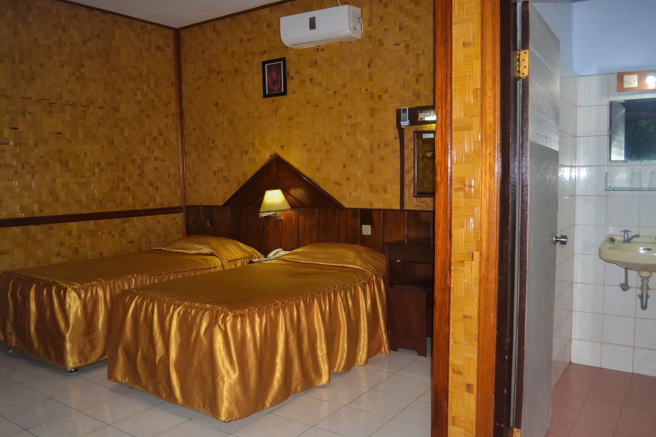 Hotel Indra Toraja Rantepao Exteriör bild